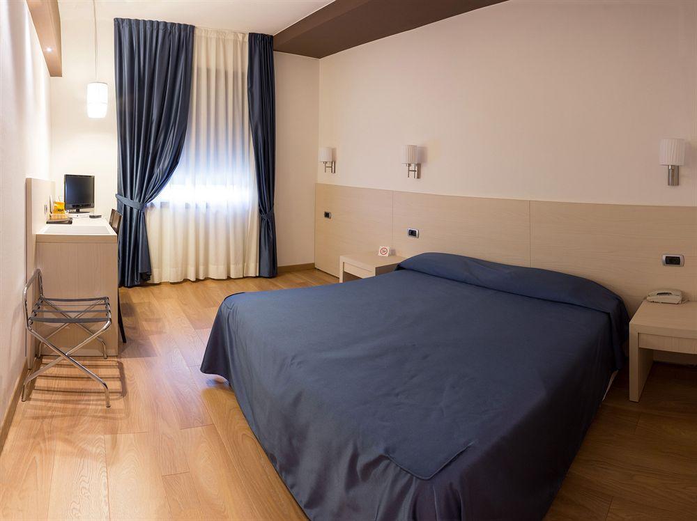 Sam Hotel Monfalcone Extérieur photo