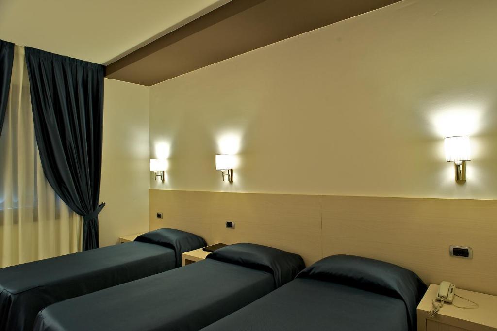 Sam Hotel Monfalcone Chambre photo