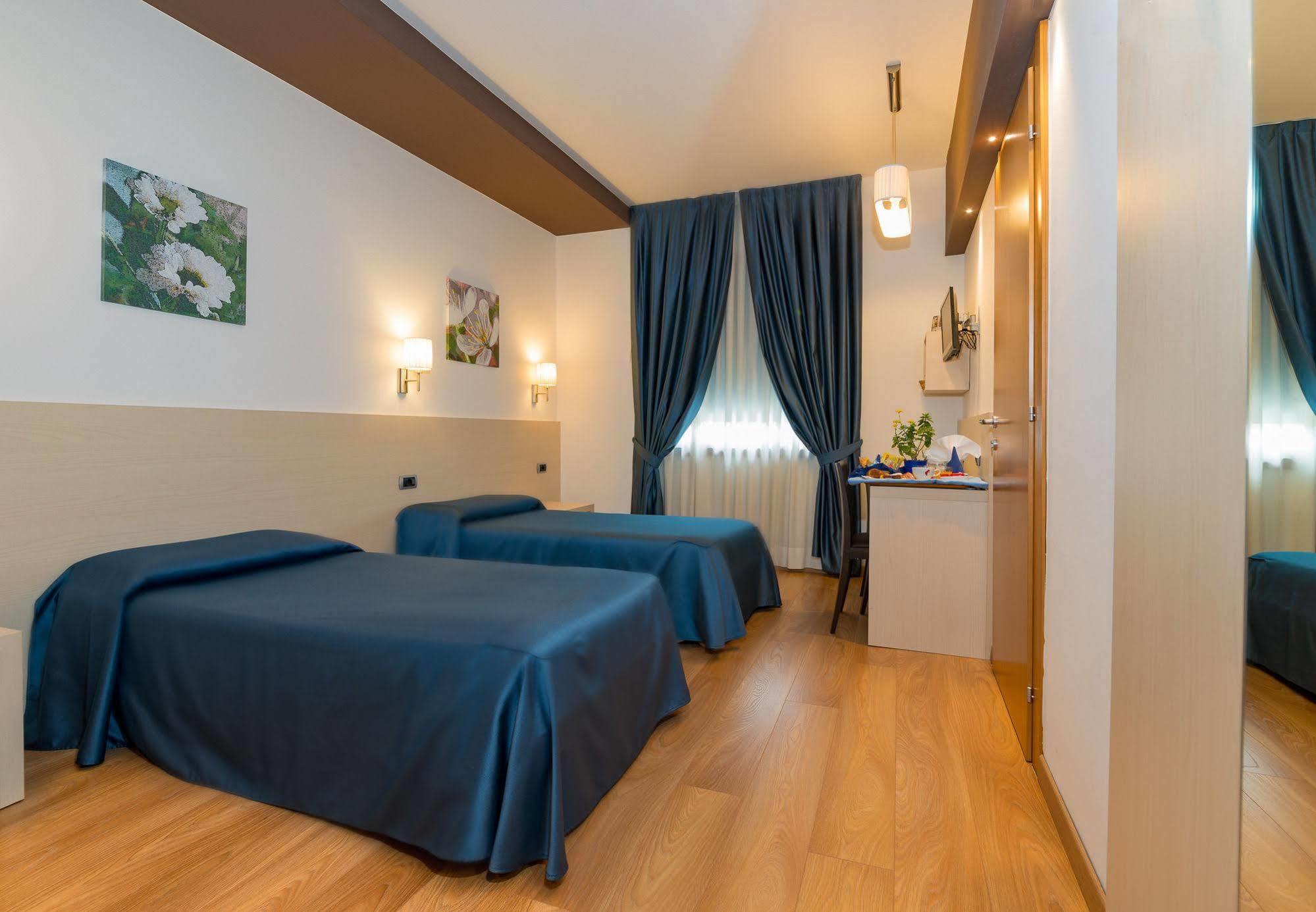 Sam Hotel Monfalcone Extérieur photo