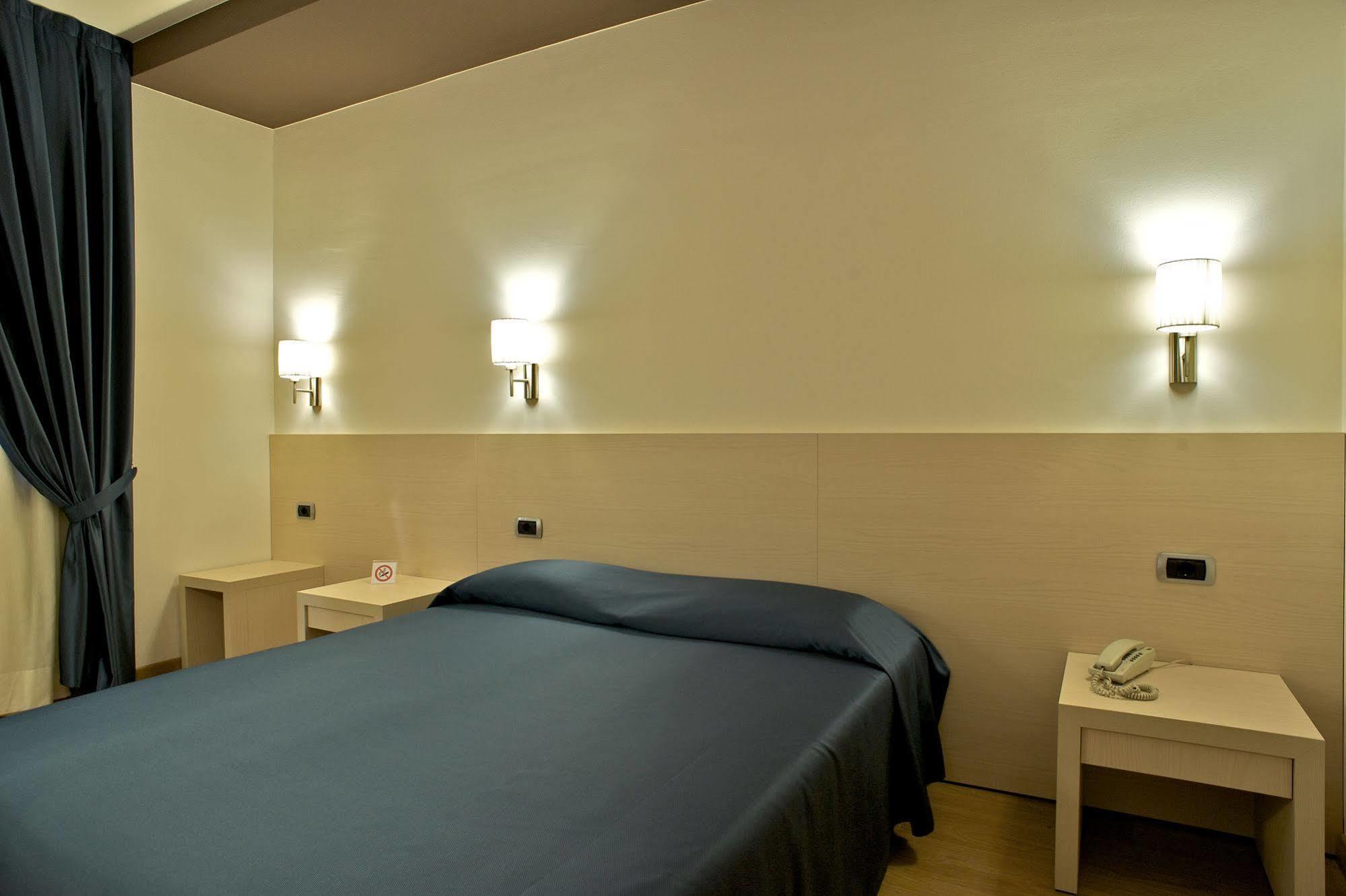 Sam Hotel Monfalcone Extérieur photo